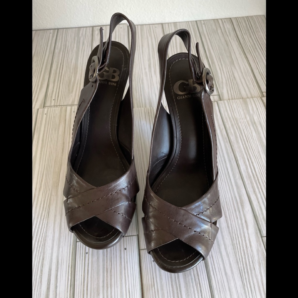 Gianni Bini Brown Leather sling back heels - Picture 3 of 6